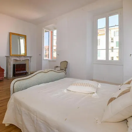 3 Bedroom Cozy Apartment In Ajaccio Apartment *