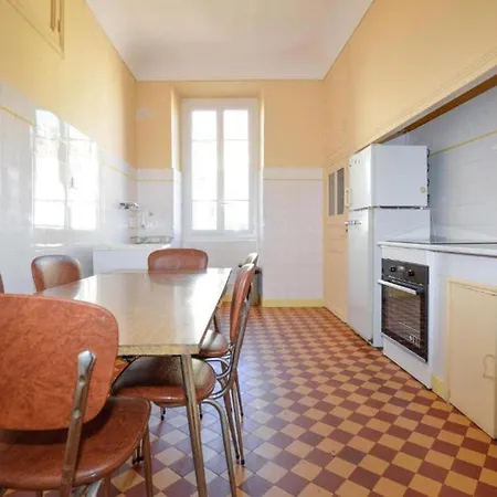 Apartment 3 Bedroom Cozy Apartment In Ajaccio